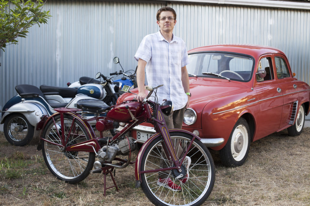 Daniel Quesada, Graphic Designer at NORMA Group, with his Renault Dauphine.